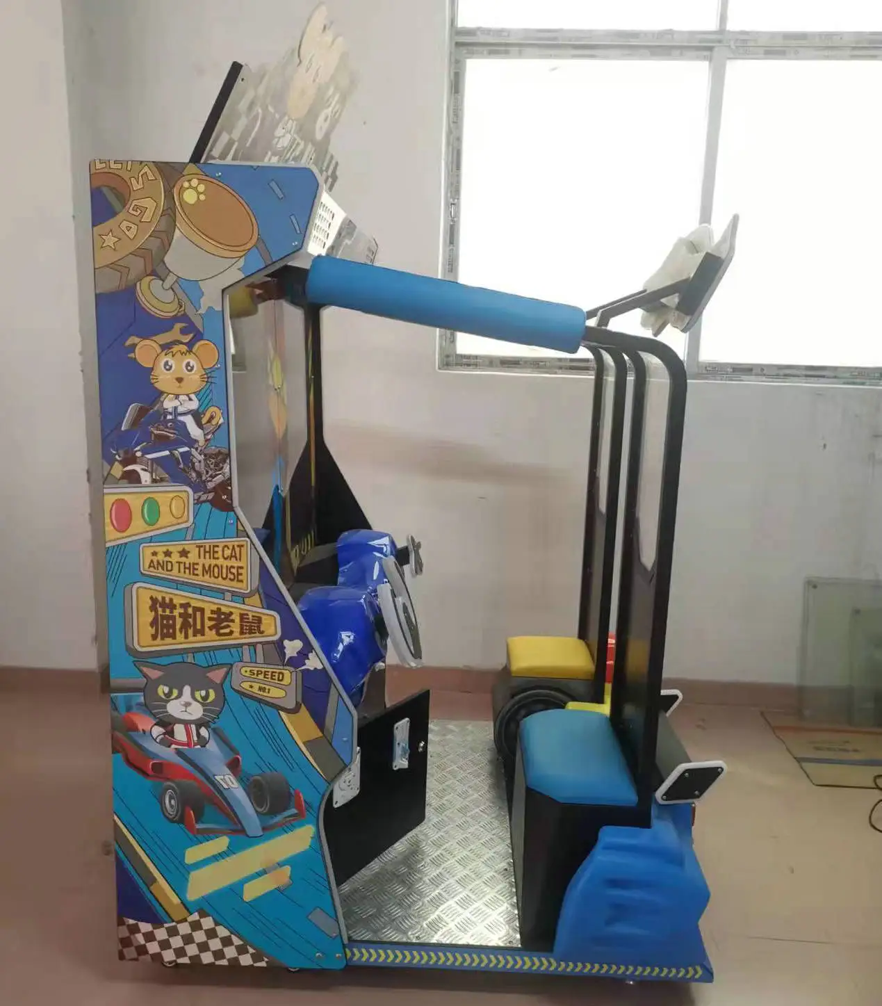 Coin Operated Arcade Video Game Machine cartoon style The Cat And The Mouse racing Simulator game Machine
