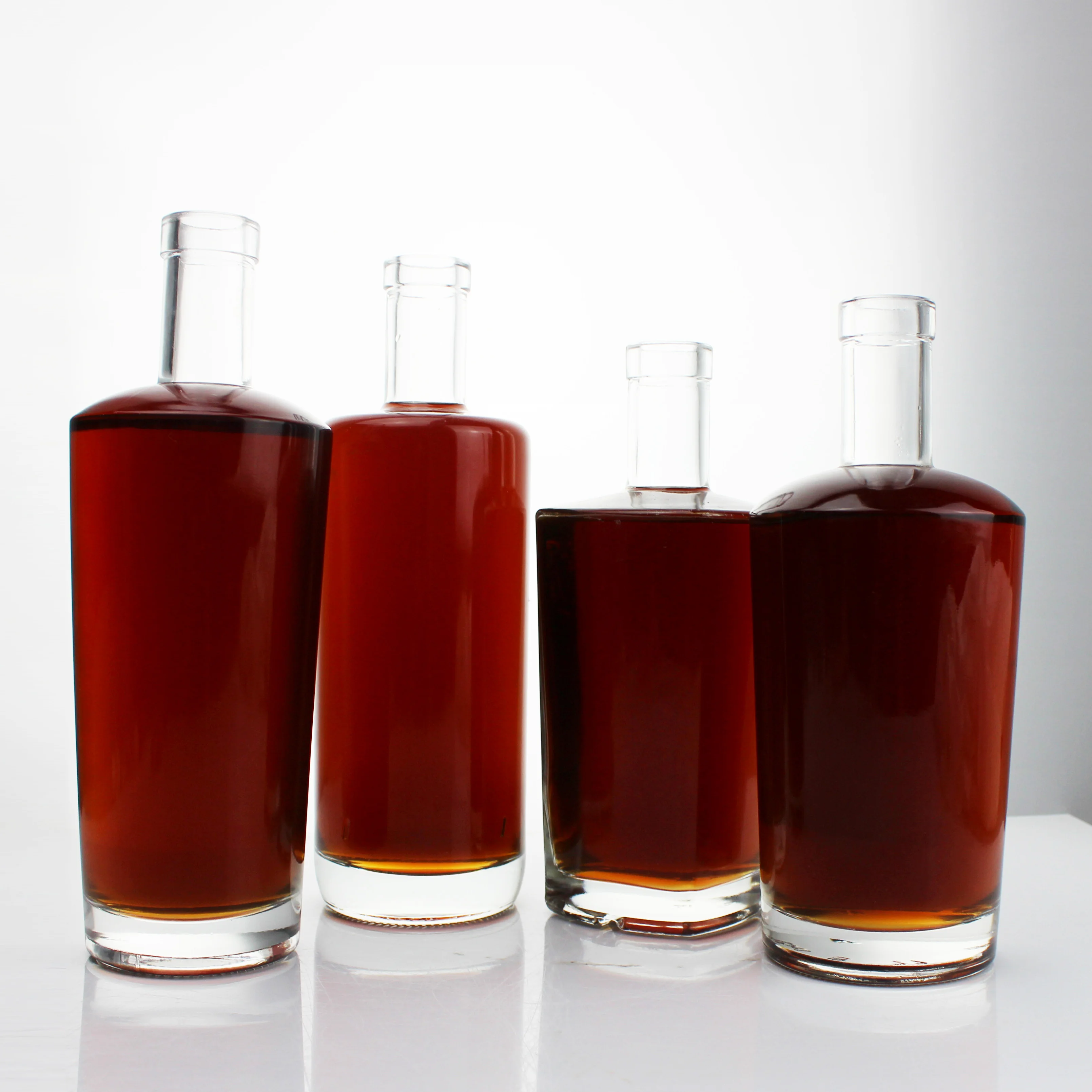 Glass Bottle Vodka Spirit Wine Bottle for Liquor 750ml 1L Customize Glass Unique Shape Liquor Bottle