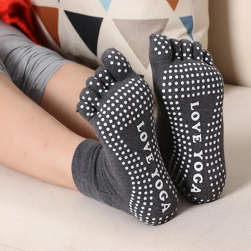 Women crew colorful pilates socks grip 5 toe finger yoga socks non slip yoga socks for wholesale