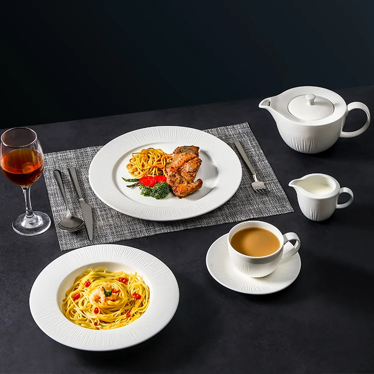 Free Sample Modern Fine Porcelain Ceramic Party Dinnerware Set New Products Restaurant Supply Elegance Dinner Plate