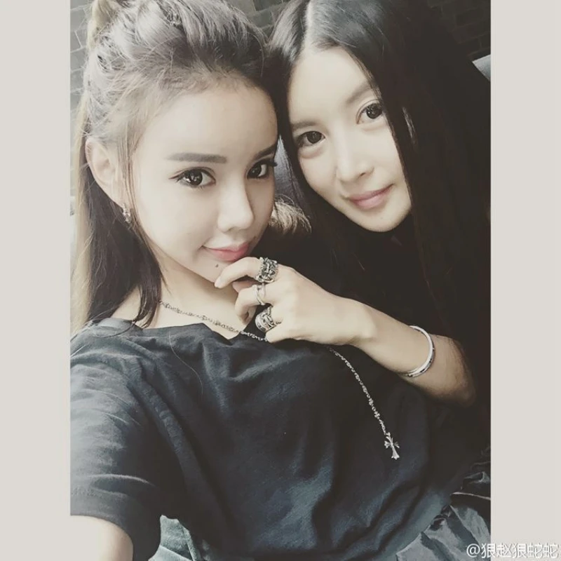 Fashionable Cross Necklace with Cross Pendant Necklace Chrome CH Cross Necklace for Women Men