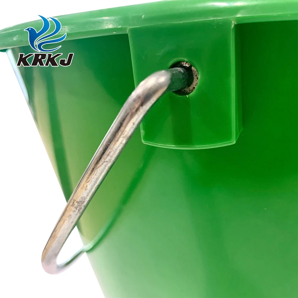 KD960 strong plastic 8L animal milk feeding bucket with teat for goat cow