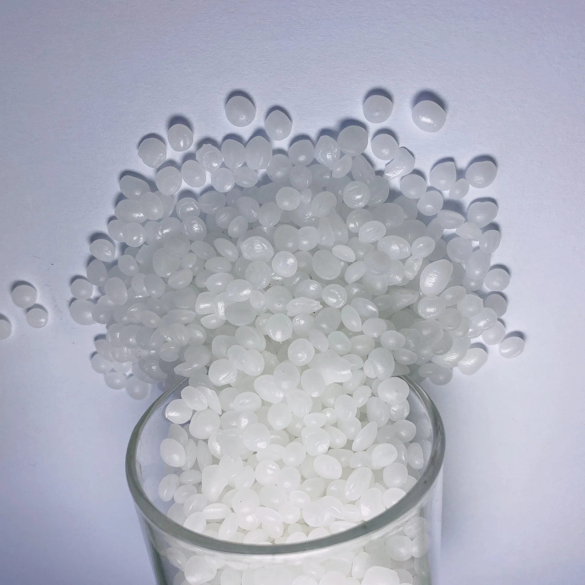 China Factory Sell Cosmetic Grade Microcrystalline Wax / Ceresin Wax CAS 8001-75-0 For Sale