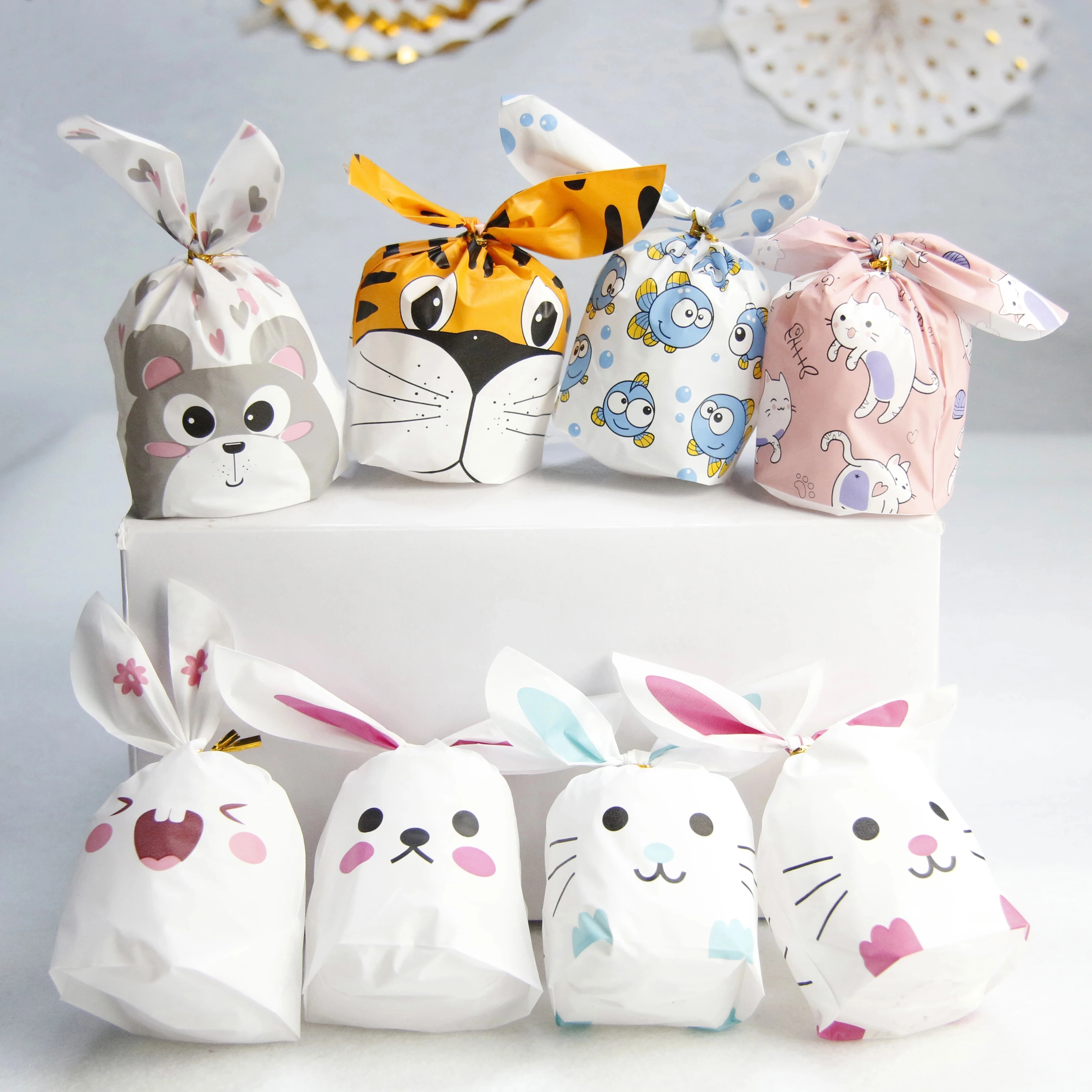 New Products 50pcs / lot Cute Rabbit Ear Bag Biscuit Plastic Candy Gift Bag And Dessert Baking Activity Party Decorate Supplies