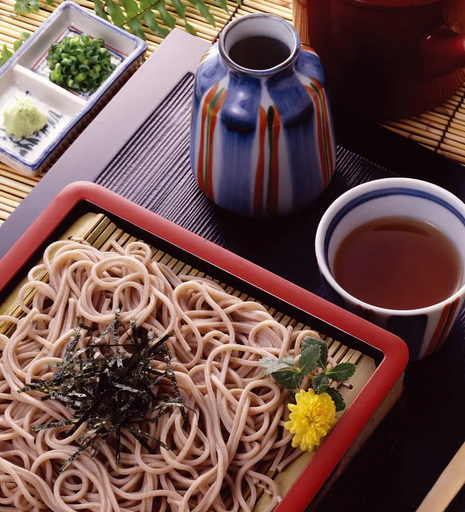 
Separately boil the soba noodles camping cooking packets soup food 