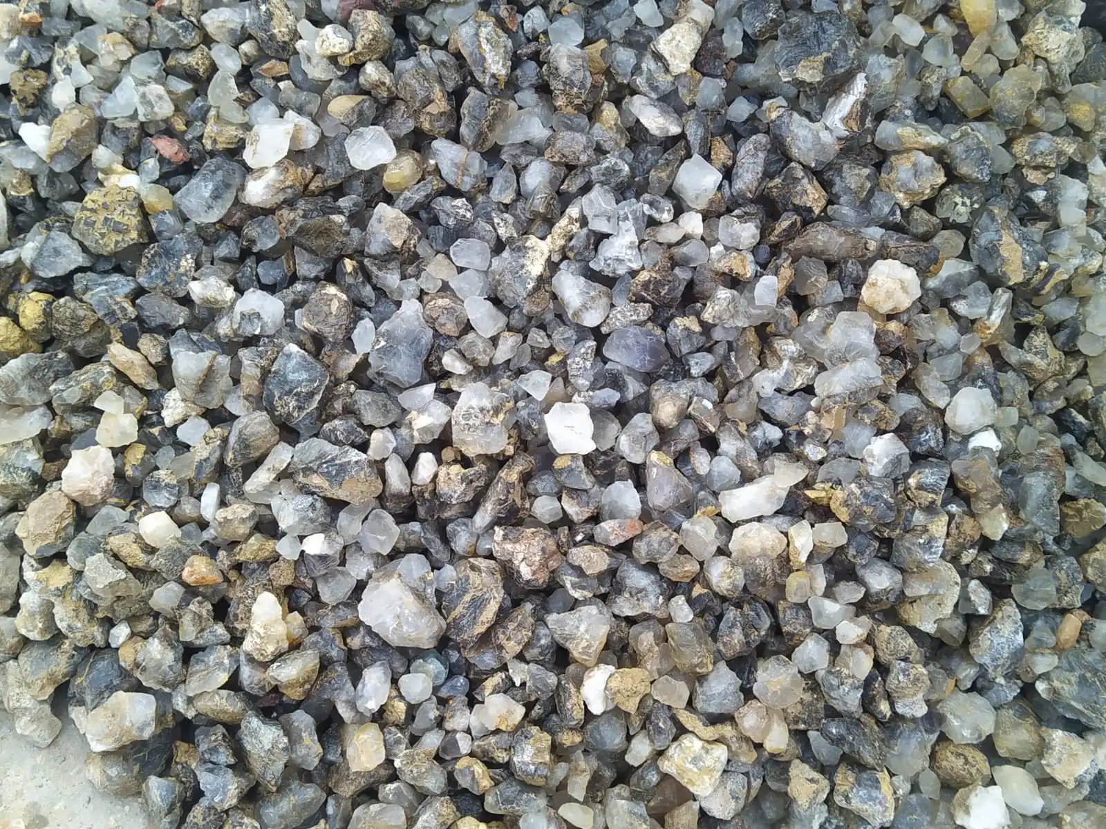 Genuine Wholesale Rough Fluorite Flourspar Stone Mineral Gemstone Rough Fluorite Flourspar Crystal Ore Natural Lumps