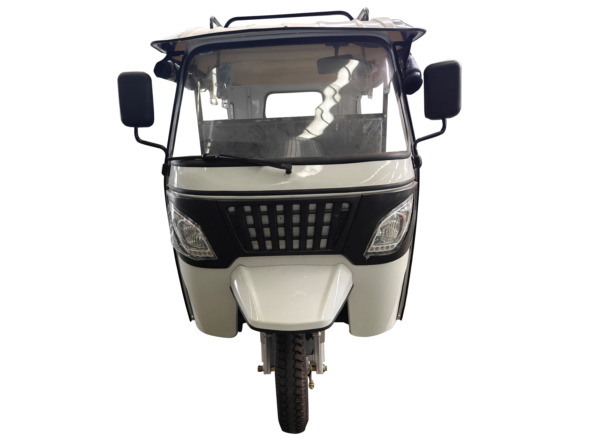 200cc Electric Passenger Taxi Tricycle with 60v 3kw Motor Open Body Design for Cargo Use 250cc Displacement for Tuk Tuk Use