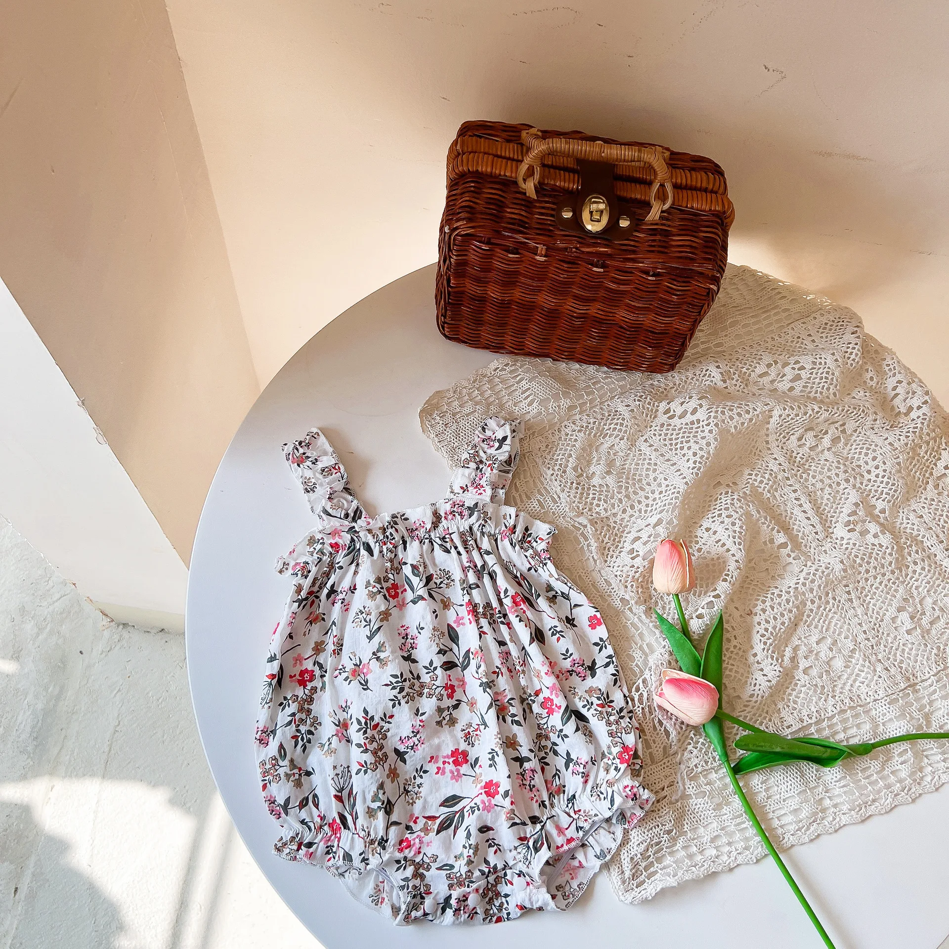 Summer ins hottest boutique cute infant baby jumpsuit Online store high quality newborn girl strap flower sweet retro rompers