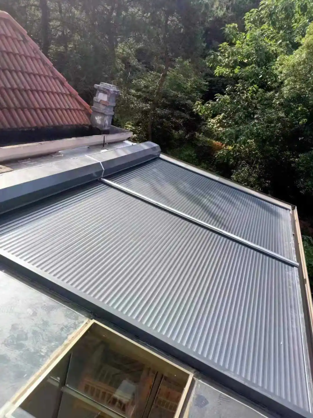 High Quality Residential Security Roller Shutters Awning Rolling Shutter Water Proof Modern Vertical Plywood Case 5 Years CN;ZHE