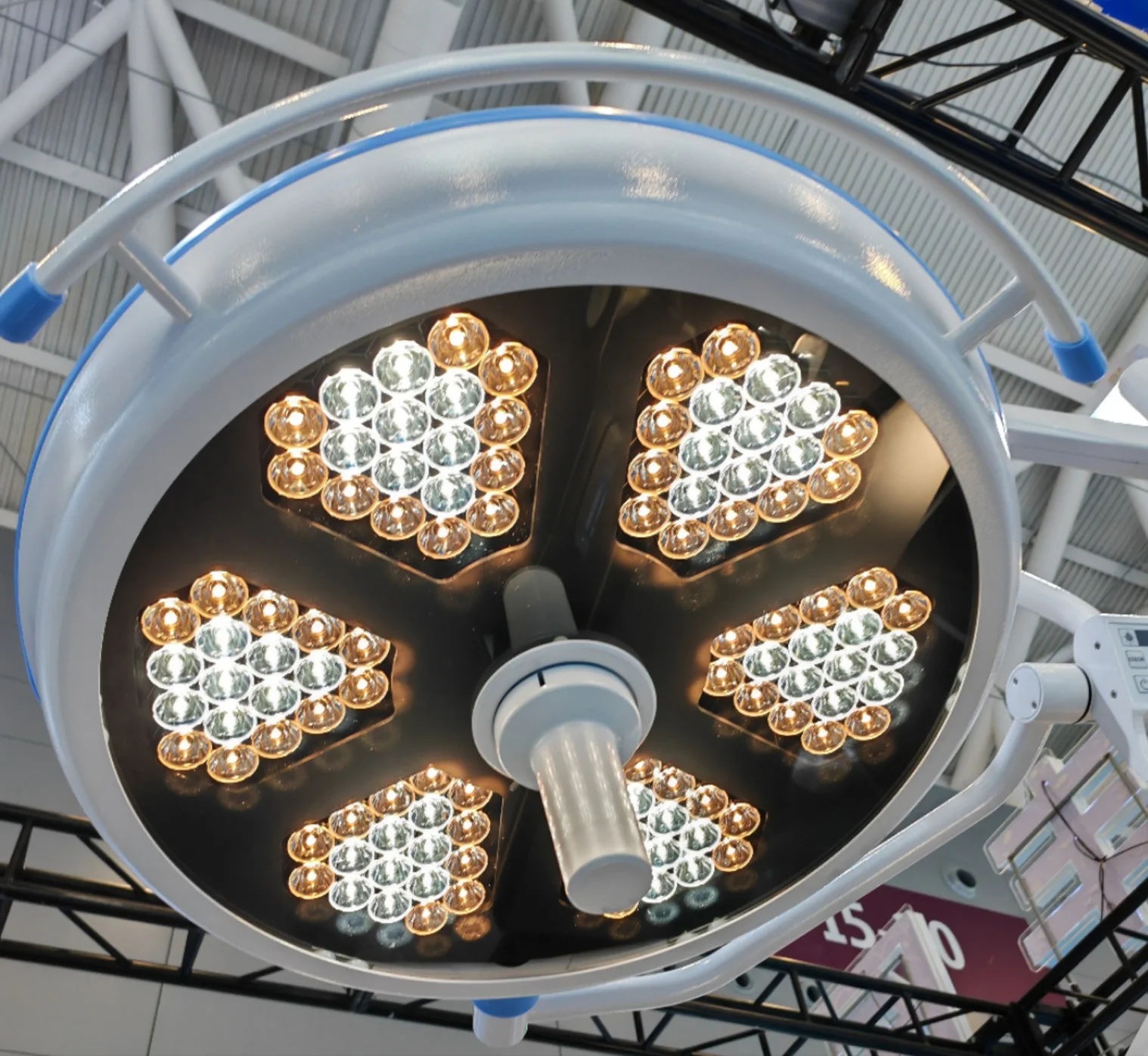 LED Mobile Operation Light  Rechargeable Emergency Shadowless Operating Lamp