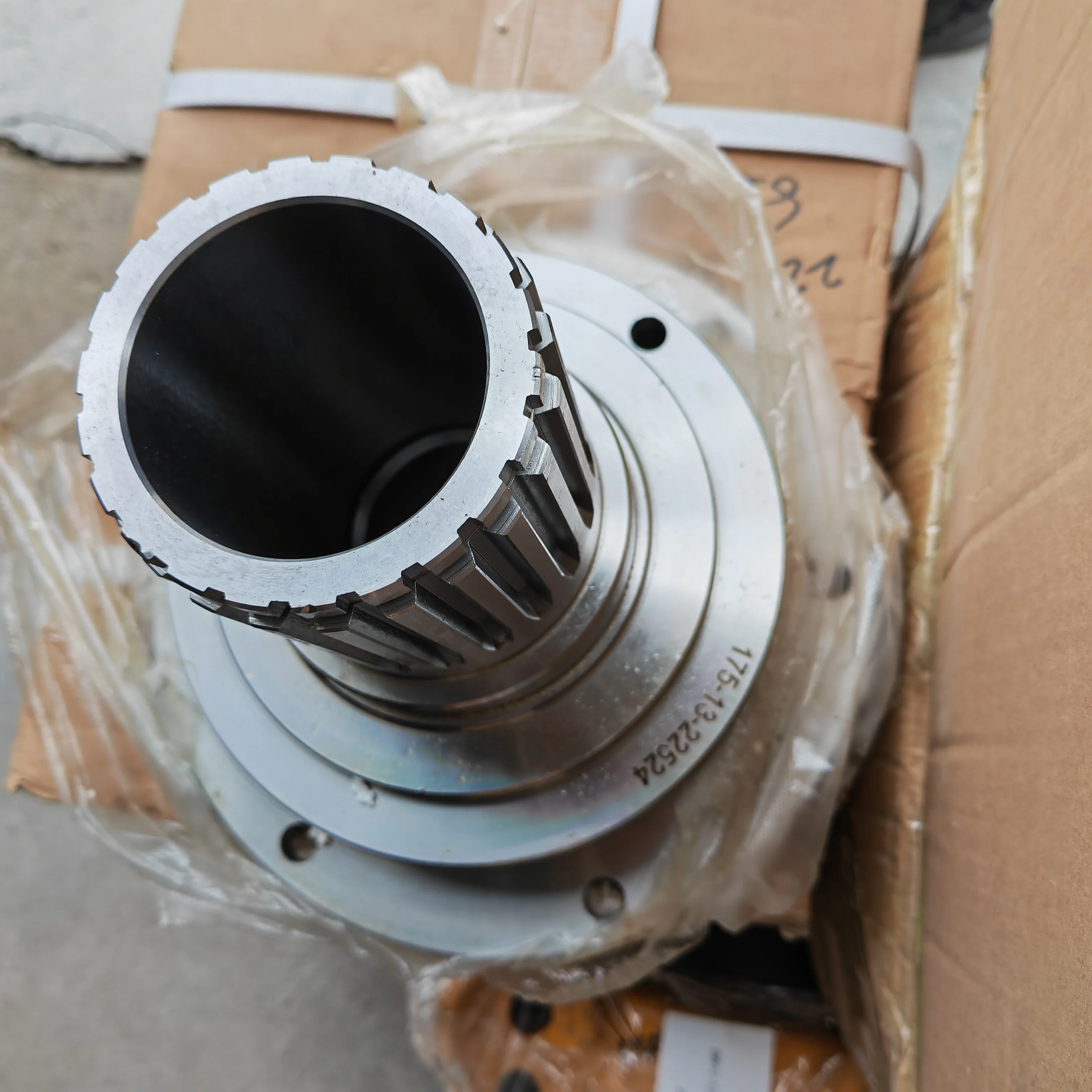 175-13-22524 TURBINE SHAFT AND STATOR SHAFT for Bulldozer D155C-1 D155A-1-2 D355C-3 D155S-1 D155W-1