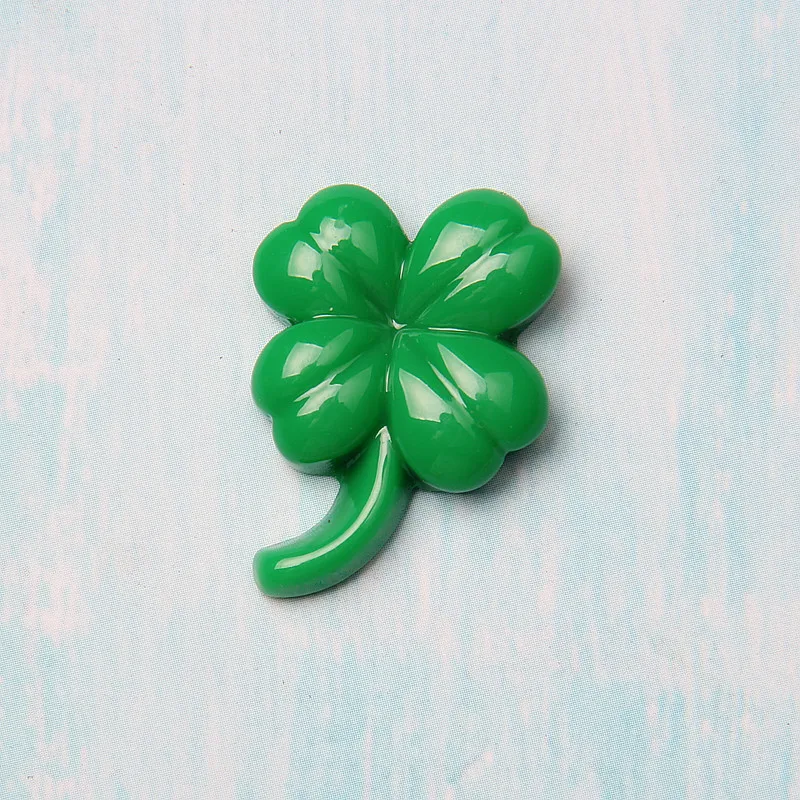 Free Shipping Charm Cabochons Resin Crafts Lucky Green Clover Frog Pendant Jewelry Accessory Decorated Resin Crafts Ornament