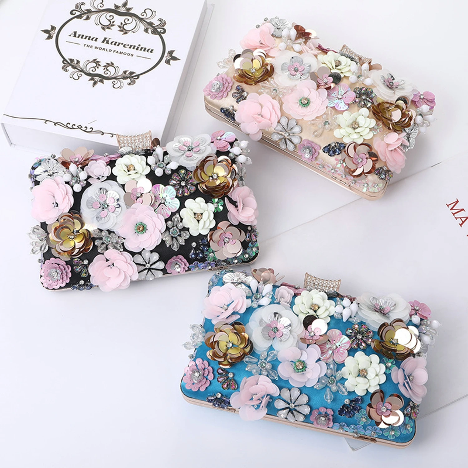 2022 Hot Selling Pearl Embroidery Party Bag Handmade Luxury Purse Evening Clutch Bags With Crystal Flower Designer Handbags