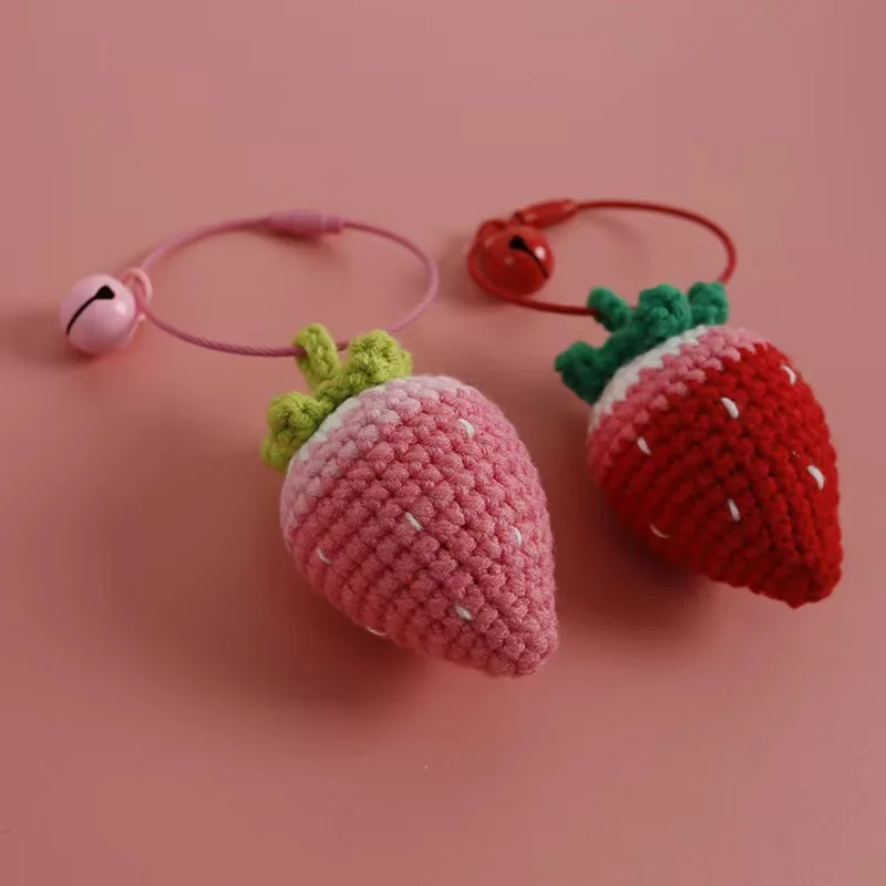 2024 New Fashion Crochet Stainless Steel Strawberry Keychain Sweet Keychain for Gift