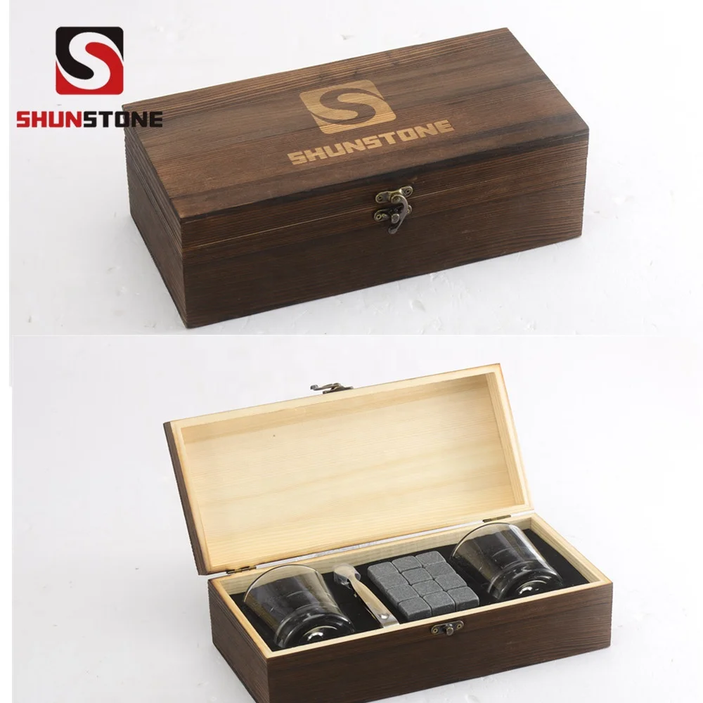 Wholesale Price Whiskey Stones Gift Set Chilling Whisky Rocks + 2 Crystal Shot Glasses, Premium Bar Accessories , Granite Square