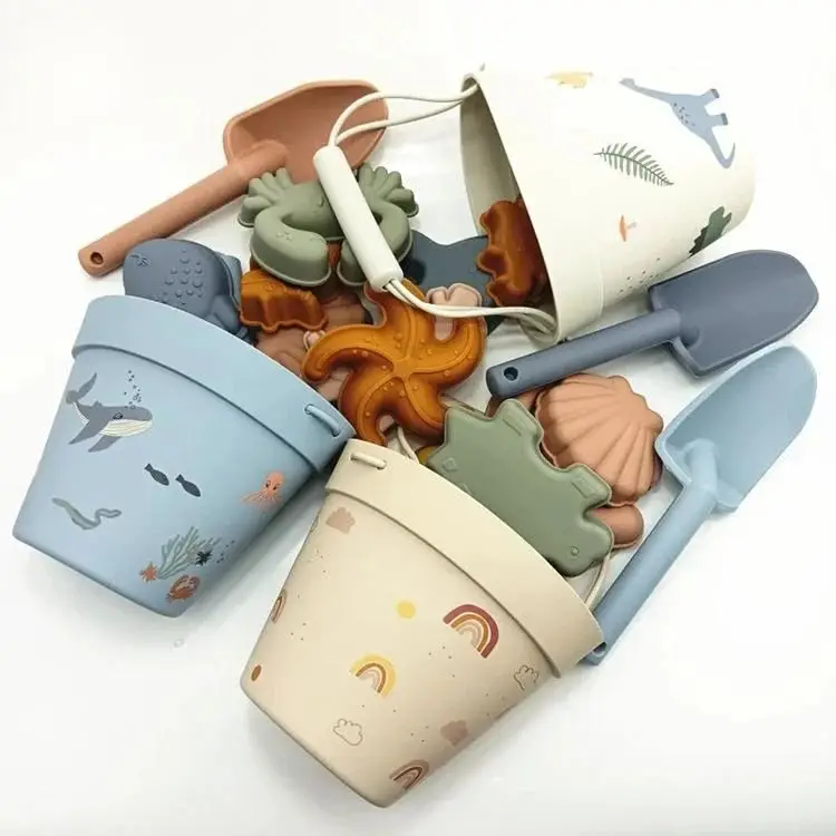 Low MOQ BPA Free Children Silicone Sand Bucket Toys Set Kids Play Pail Spade Set Soft Silicone Sand Beach Toys Set for Baby