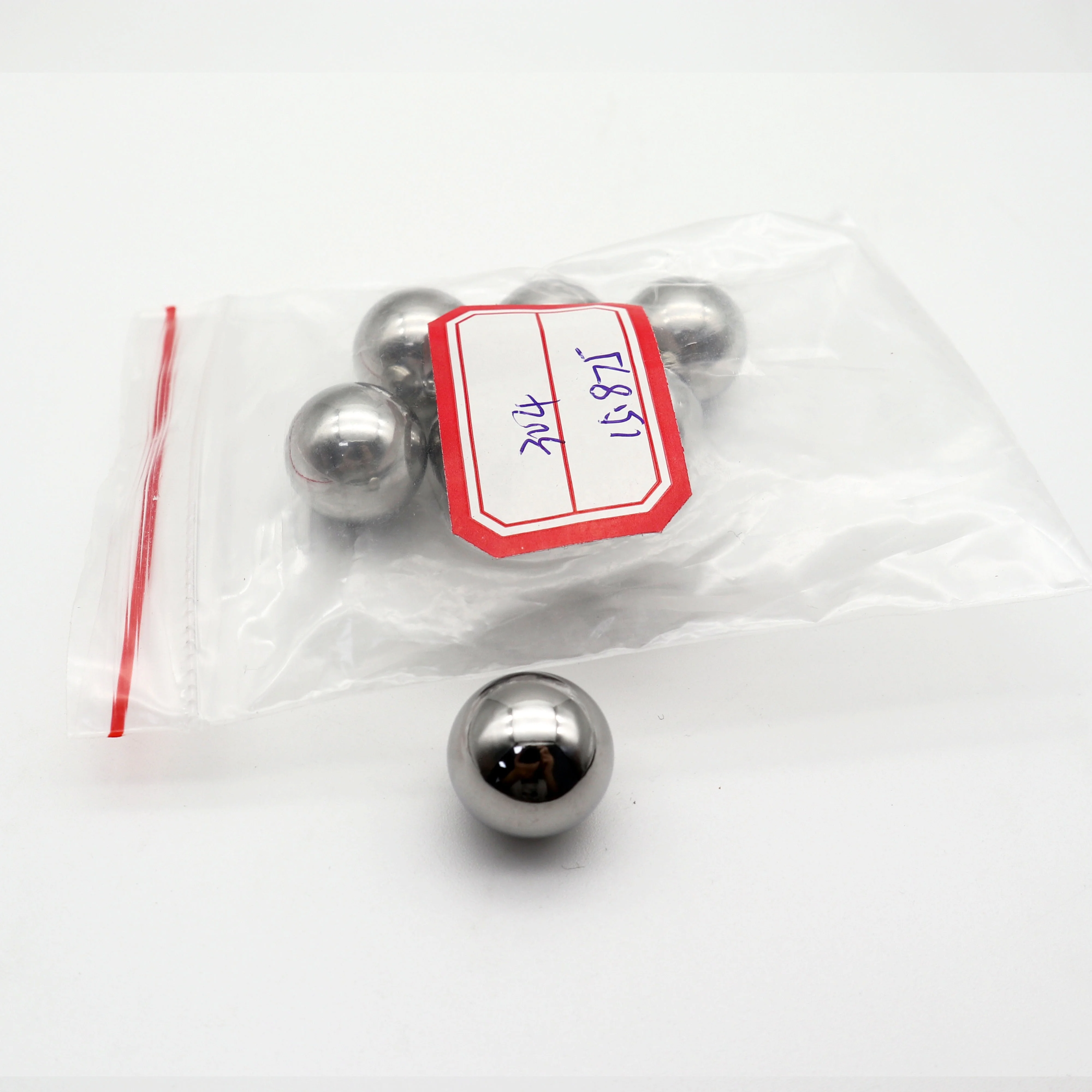 
High Precision Stainless Steel 304 Bearing Balls SS304 Small Balls 15mm Diameter 