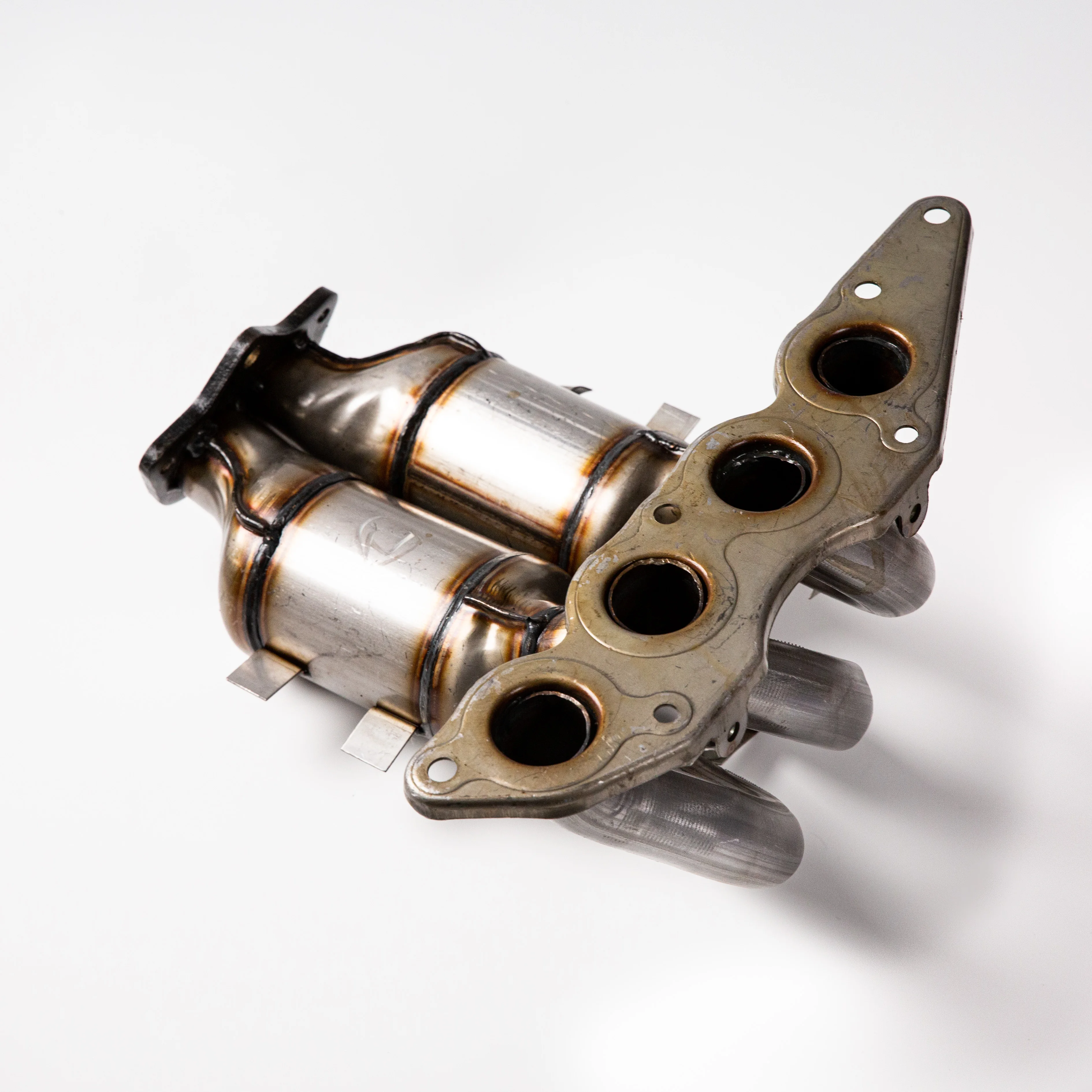 Car catalytic converter exhaust system with muffler and catalytic converter