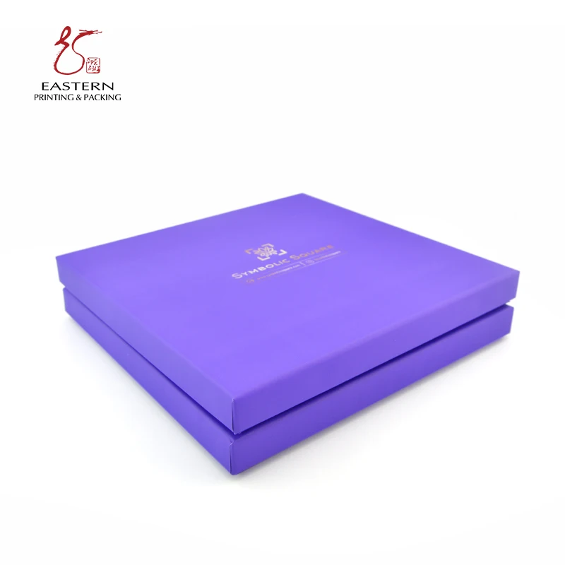 Custom Luxury rigid Gift Box with Lid for presents white cardboard paper t shirt packaging box