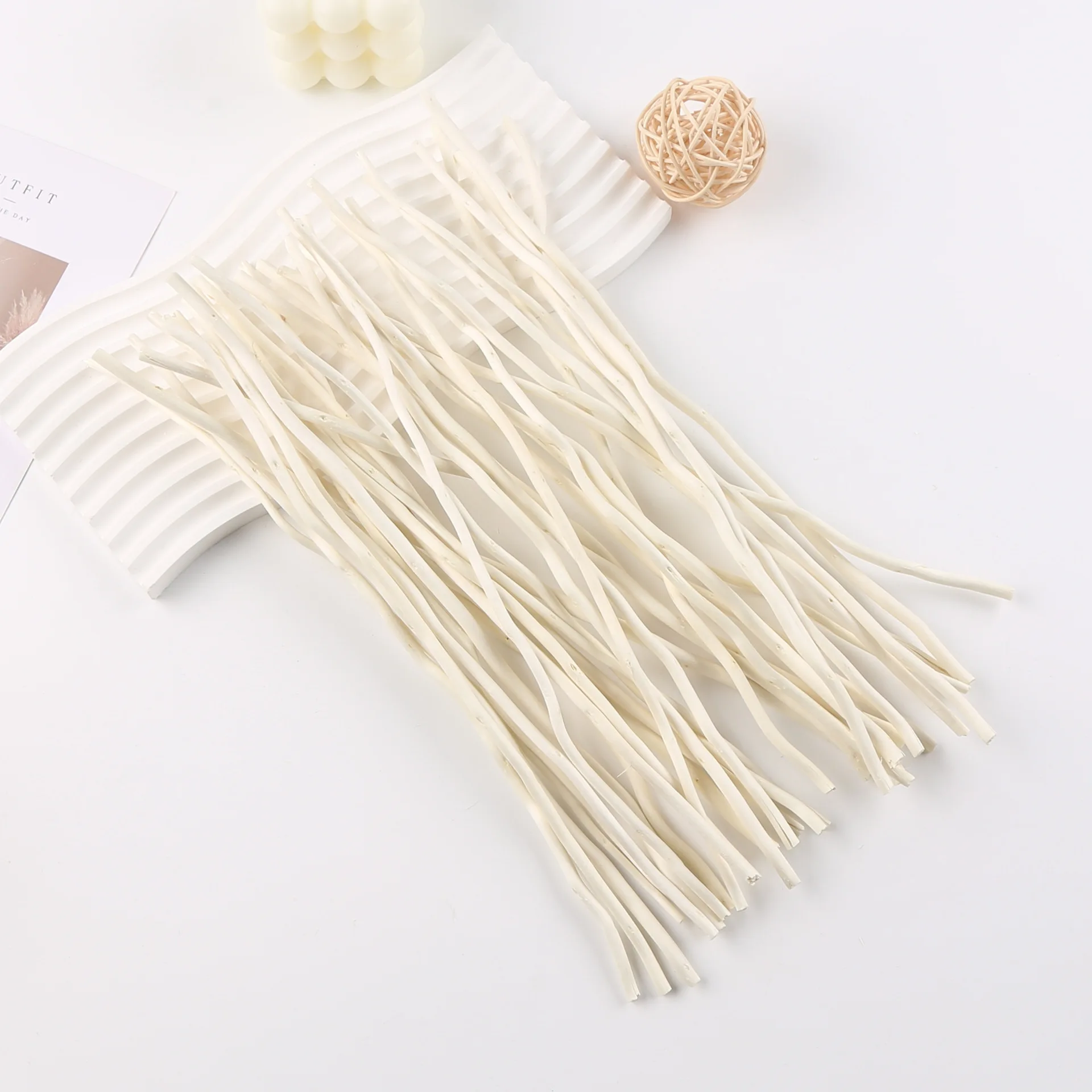 Natura Curly Willow dried pampas Branches Dried Curly Willow Branches 100% Natural Decorative White Sticks for Home Decor