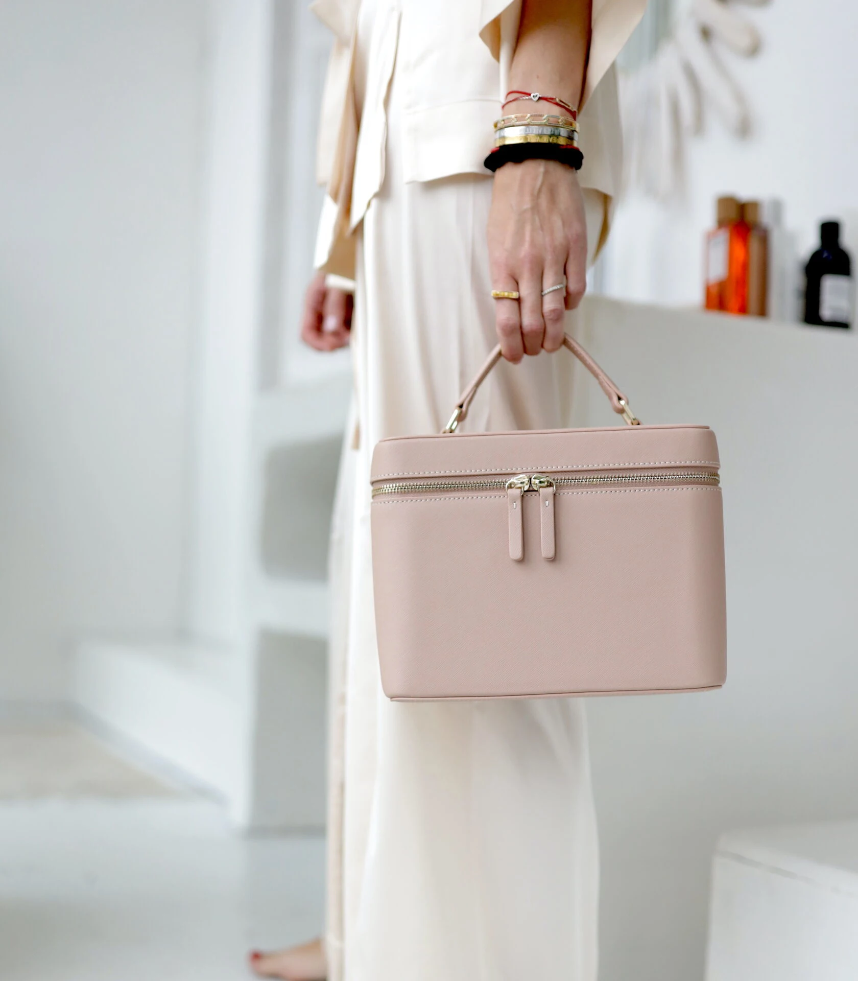 Medium saffiano leather beauty cosmetic bags cases new product make up bags for women