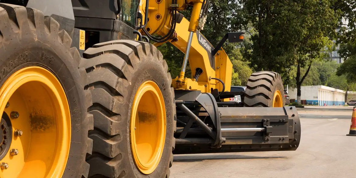 Ready for Delivery LIUGONG CLG4230D 230hp Mining Motor Grader with DCEC Engine in Stock