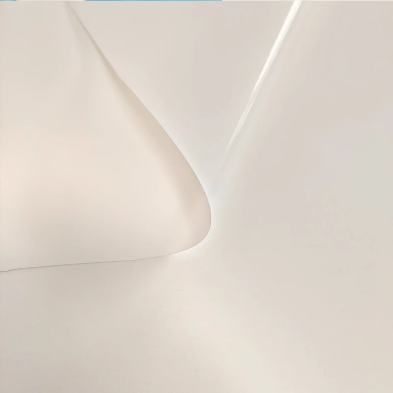 High and low temperature resistant color TPU raw material, wear-resistant and environmentally friendly TPU film