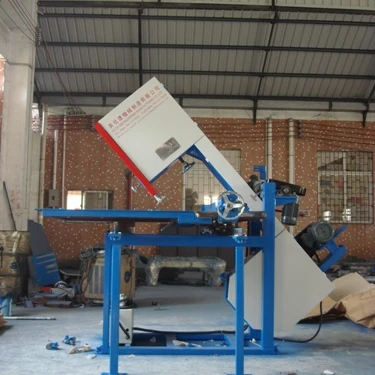 Машина для угловой резки пены