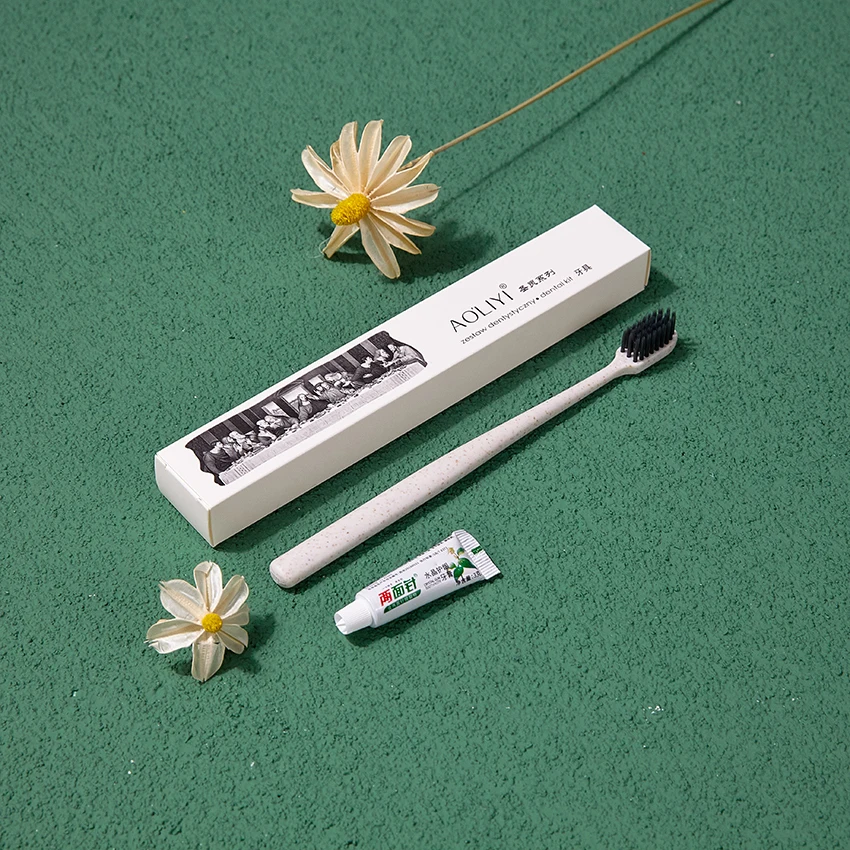 Factory custom logo 5 star hotel bathroom accessories supplies disposable hotel guest room amenities toiletries set