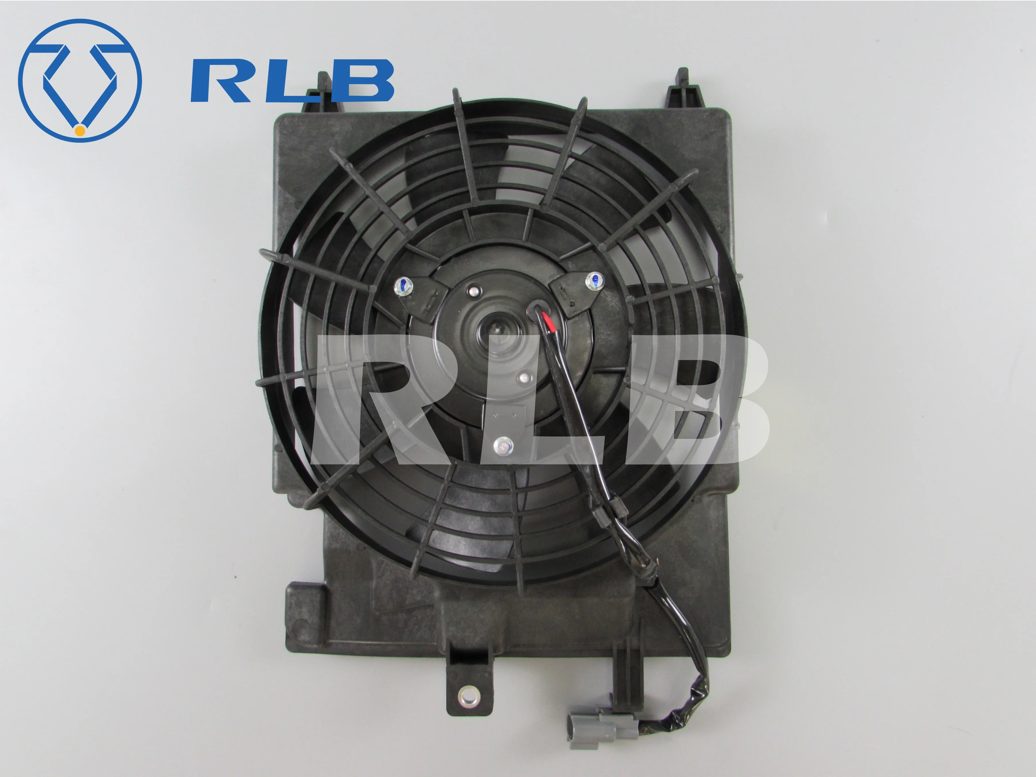 Small fan assy with motor 16370-30010 compatible with Hiace 2005-2014 quantum fan blade