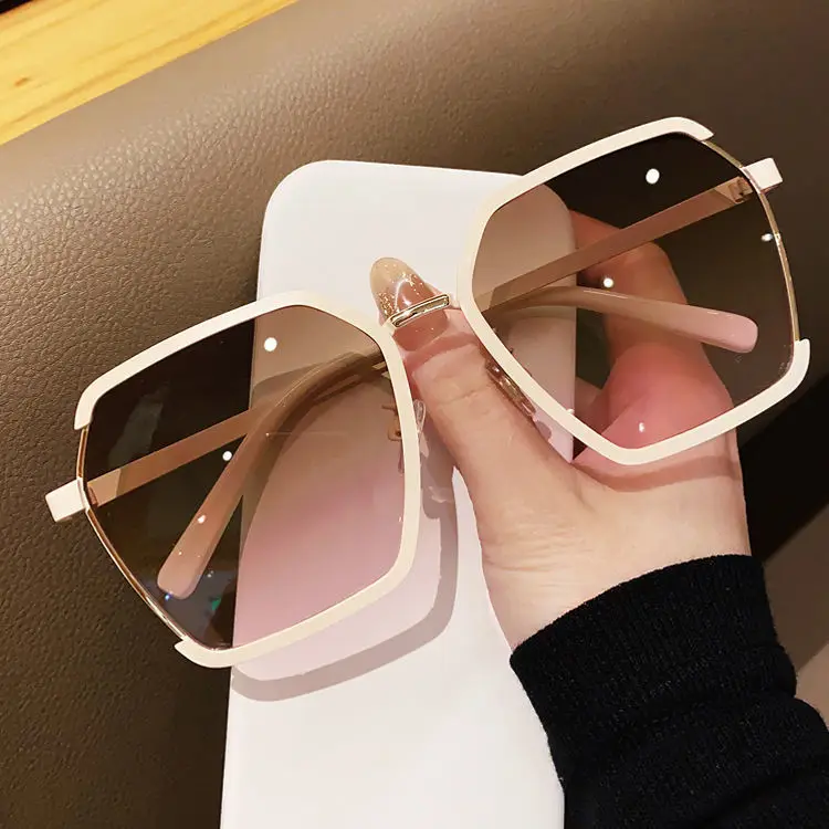 2023 New design luxury sunglasses for women half frame trendy shades sunglasses high quality wholesale glasses