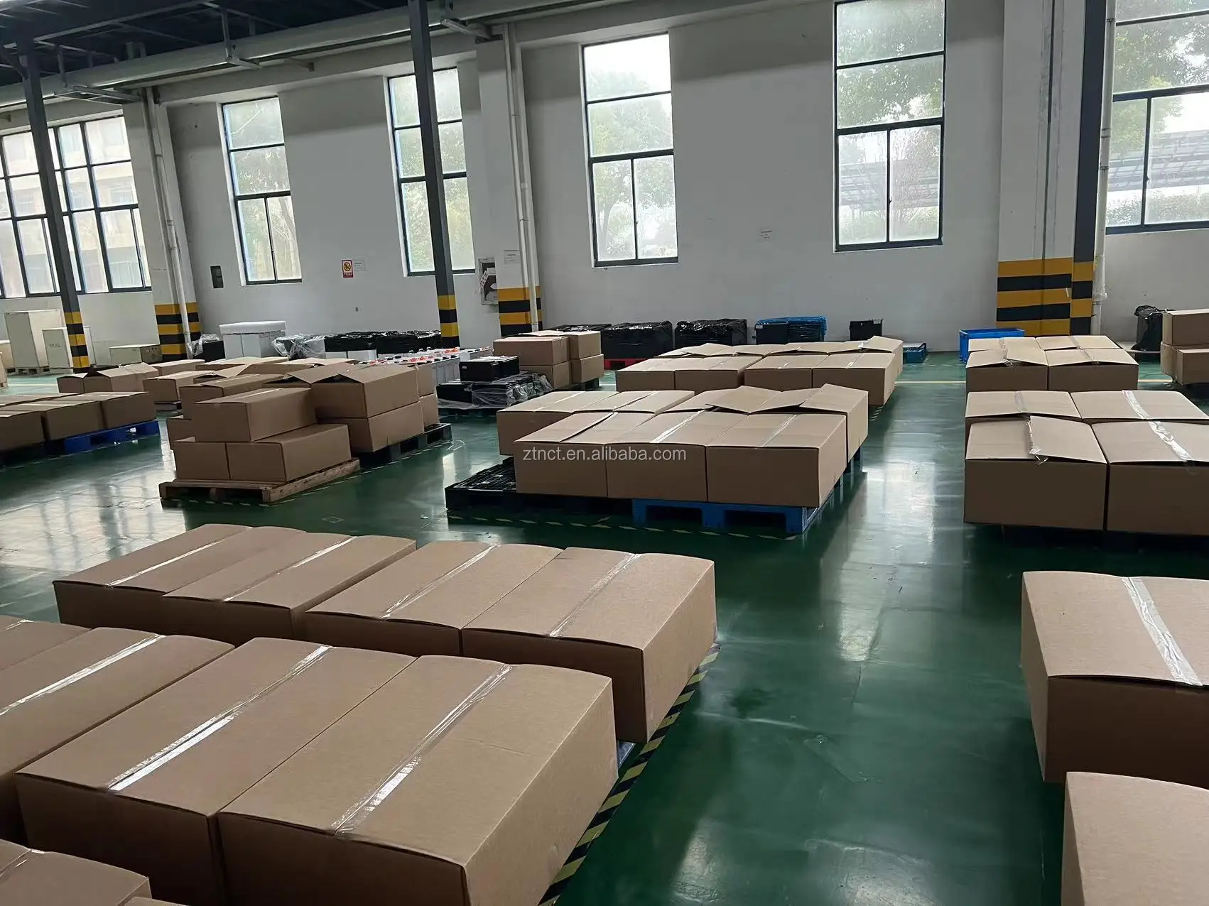 25.6v100ah Intelligent Monitoring With BMS Customization grade A all new  lead acid to lifepo4 phosphate battery