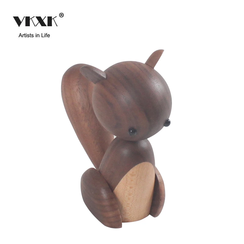 Professional manufacturer squirrel walnut miniature wood crafts