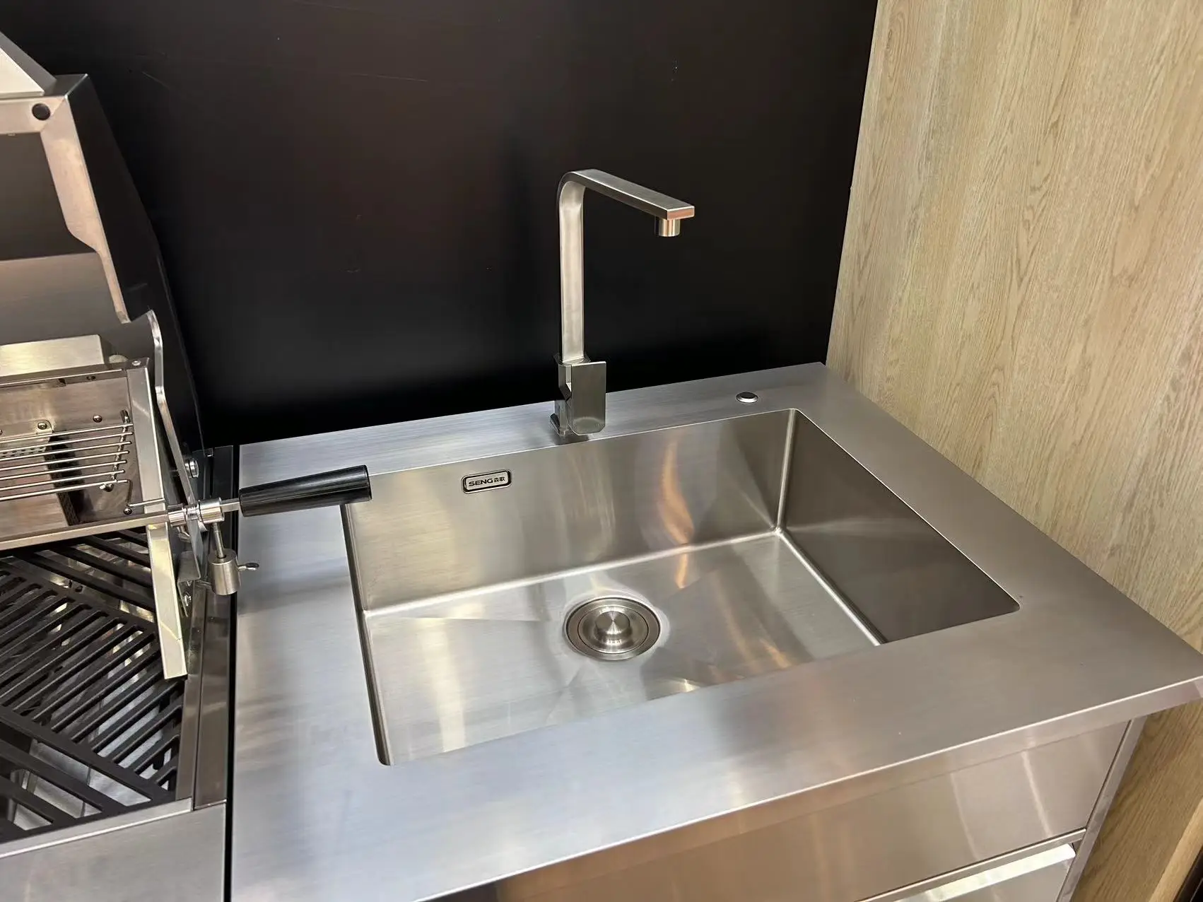 SENG stainless steel table top gas grill