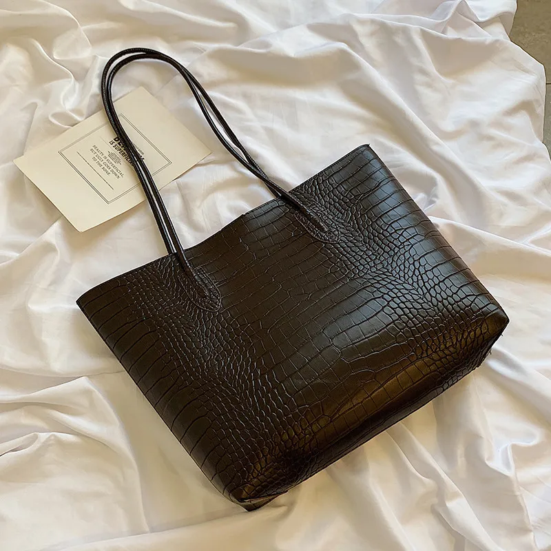 Guangzhou factory wholesale cheap leisure shoulder Messenger bag pu leather handbag