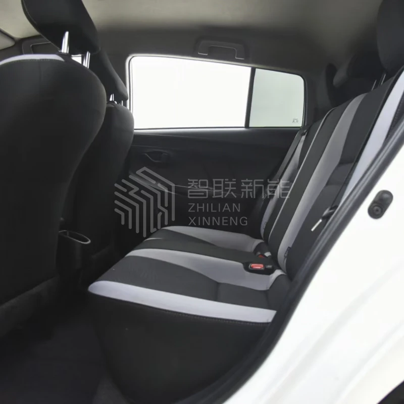 Toyota YAR-iS L 2020 модель 1.5L Eur 6 5-местный Подержанный автомобиль