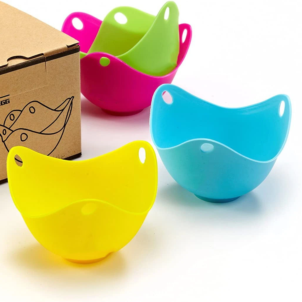 2022 manufacturer Top Seller BPA Free Pack of 4 Egg Poaching Cups Set Microwave And Stovetop Egg Cooking Silicone Egg Poacher