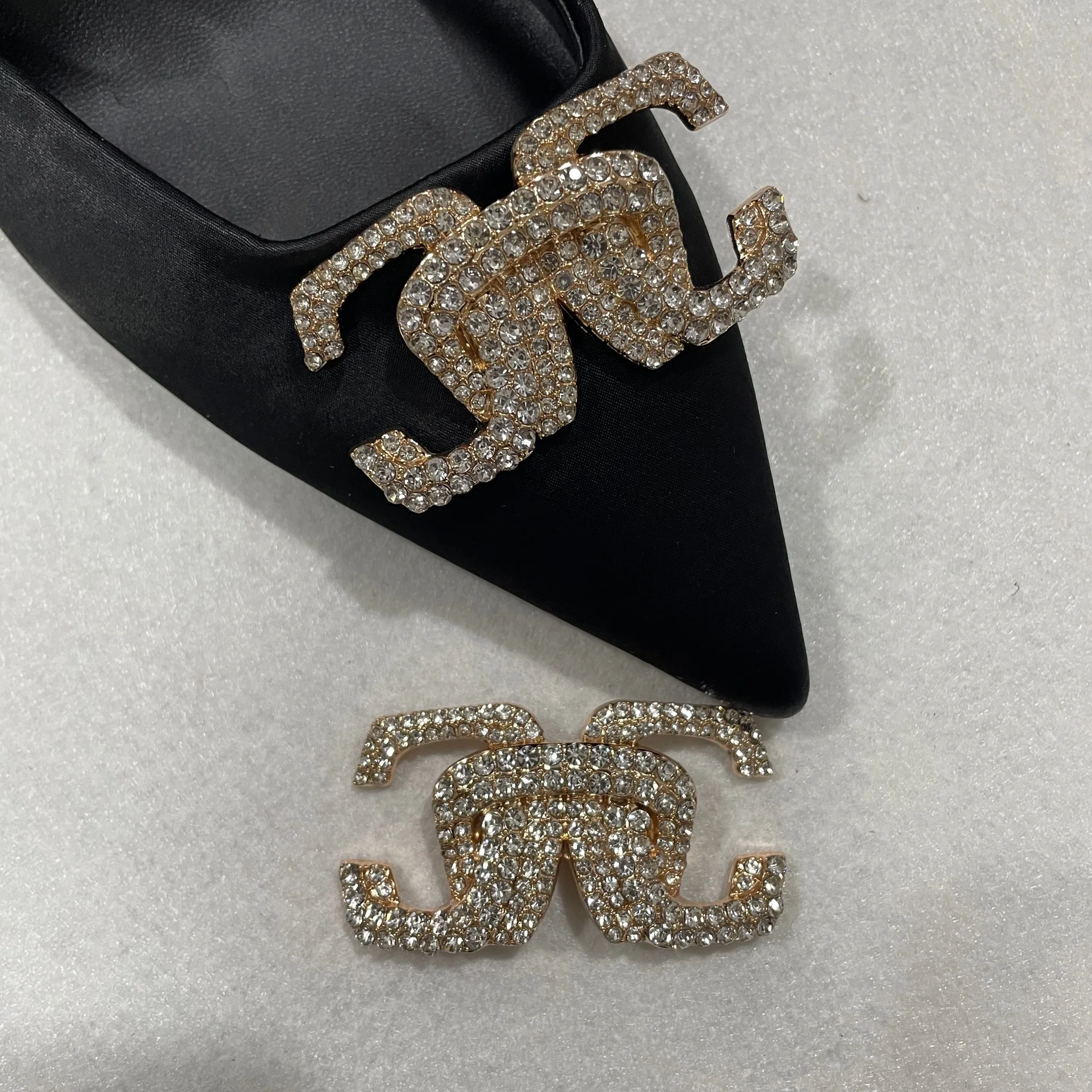 Fashionable  Shoes Charms Rhinestone Shoes Buckle Metal Accessories Ladies Wedding Heel Crystal Charms Decoration Accessories