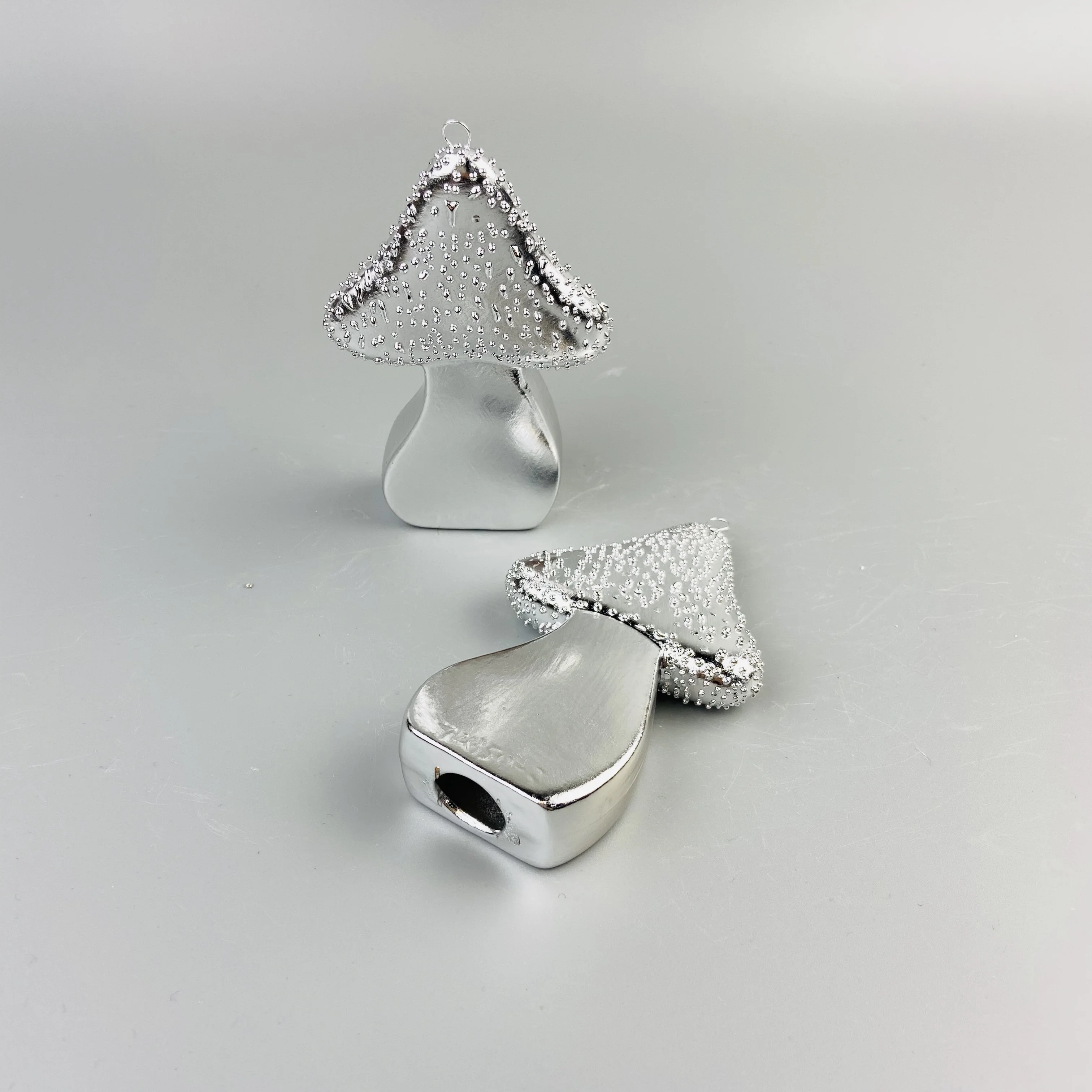 Bubblet decor flat silver plated porcelain mushroom ornament