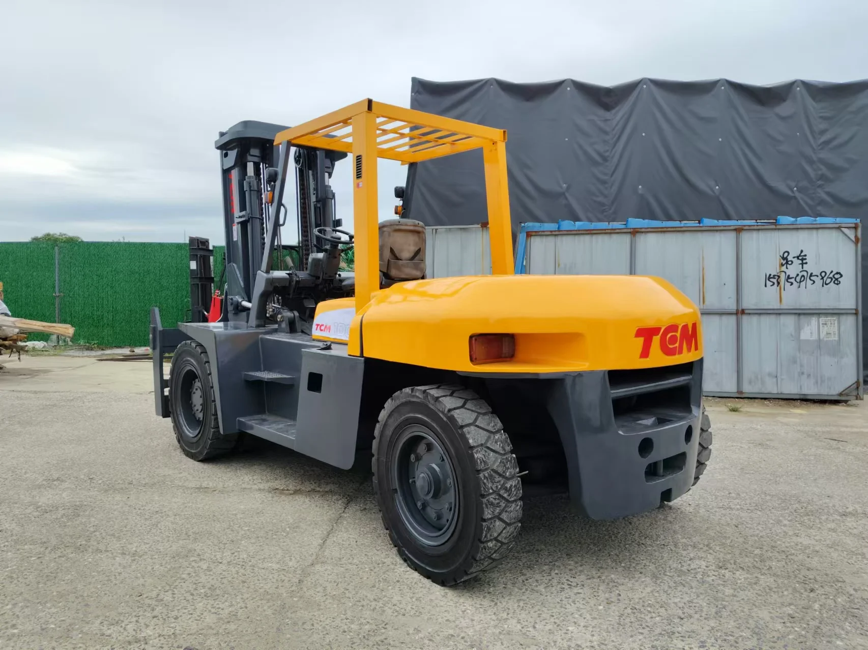 Best Price TCM FD100 10 Ton Capacity Forklift Japan Brand with Good Performance Motor Core Component for Retail Industries