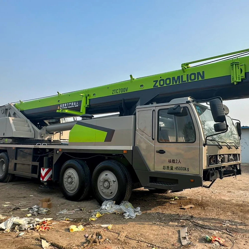 Zoomlion 70-ton crane, five-section arm, main arm 49 meters, counterweight 19 tons, complete procedures, original paint