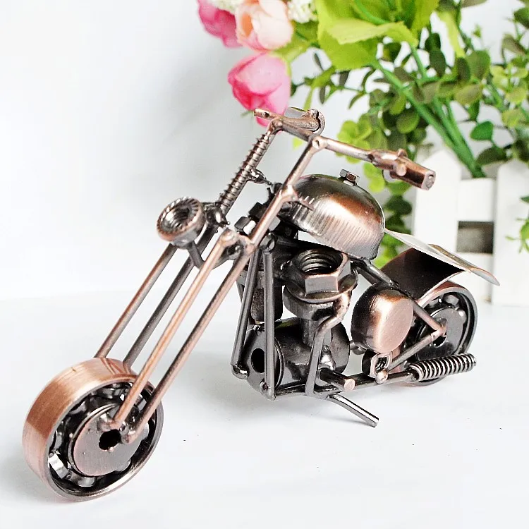 Factory Direct Selling  Iron Crafts Antique Handmade Diecast Harley Motorcycle Model for Home Decoration