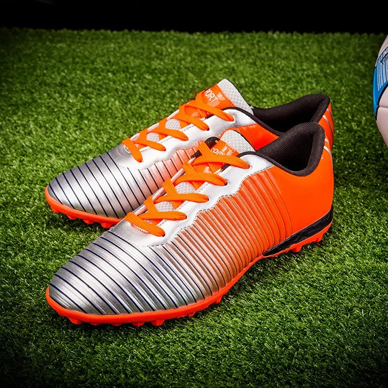 Factory Customize Men Cleats Football Boots High Top Soccer Boots Sneakers Football Shoes Turf Futsal Outdoor Summer Winter PVC