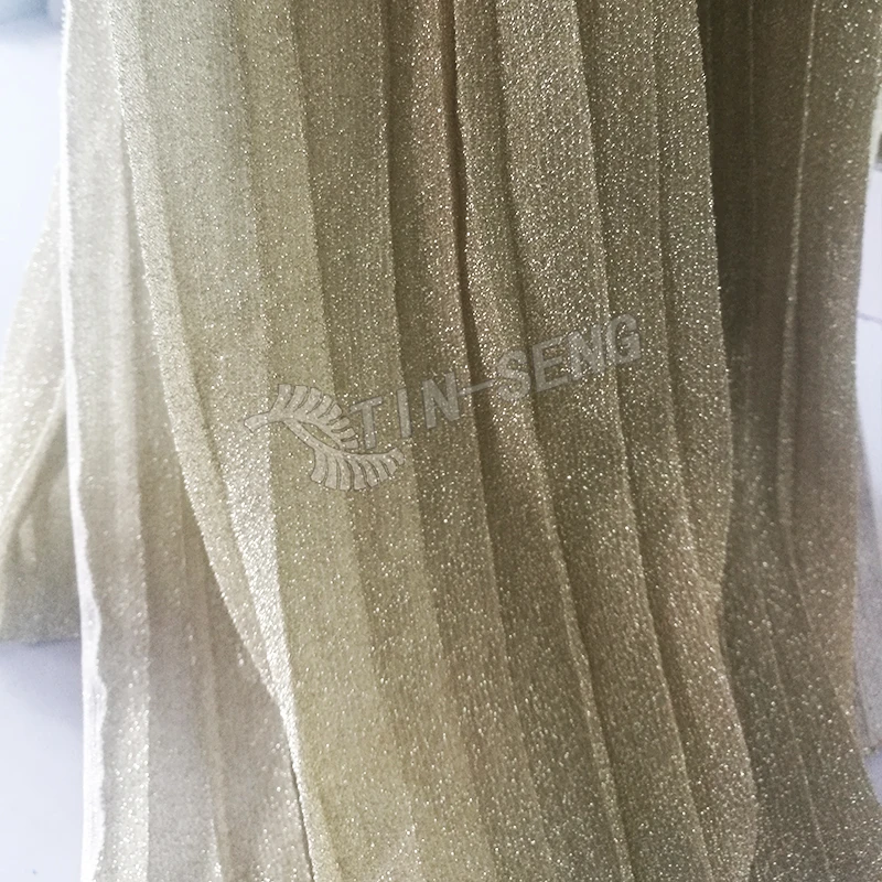 Wrinkled Silver Metallic Yarn Knit Fabric for Skirt