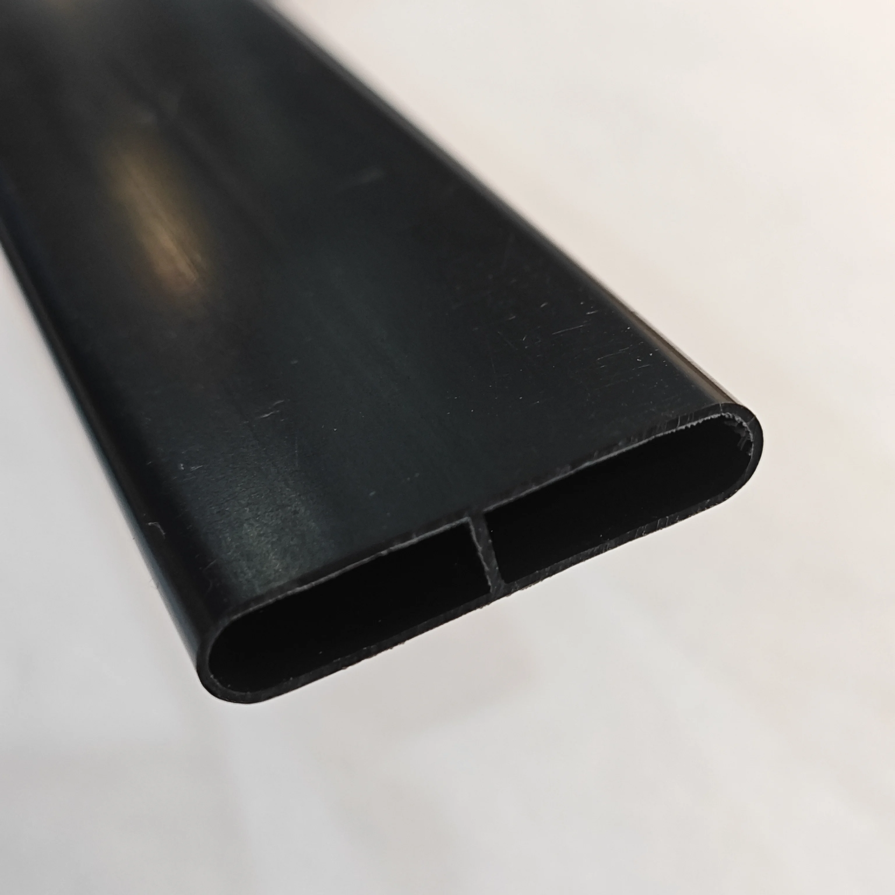 Antil-UV and Easily Assembled Privacy Slats Winged Slats/Tube Slats/Ridged Slats and Bottom Lock For Chain Link Fence