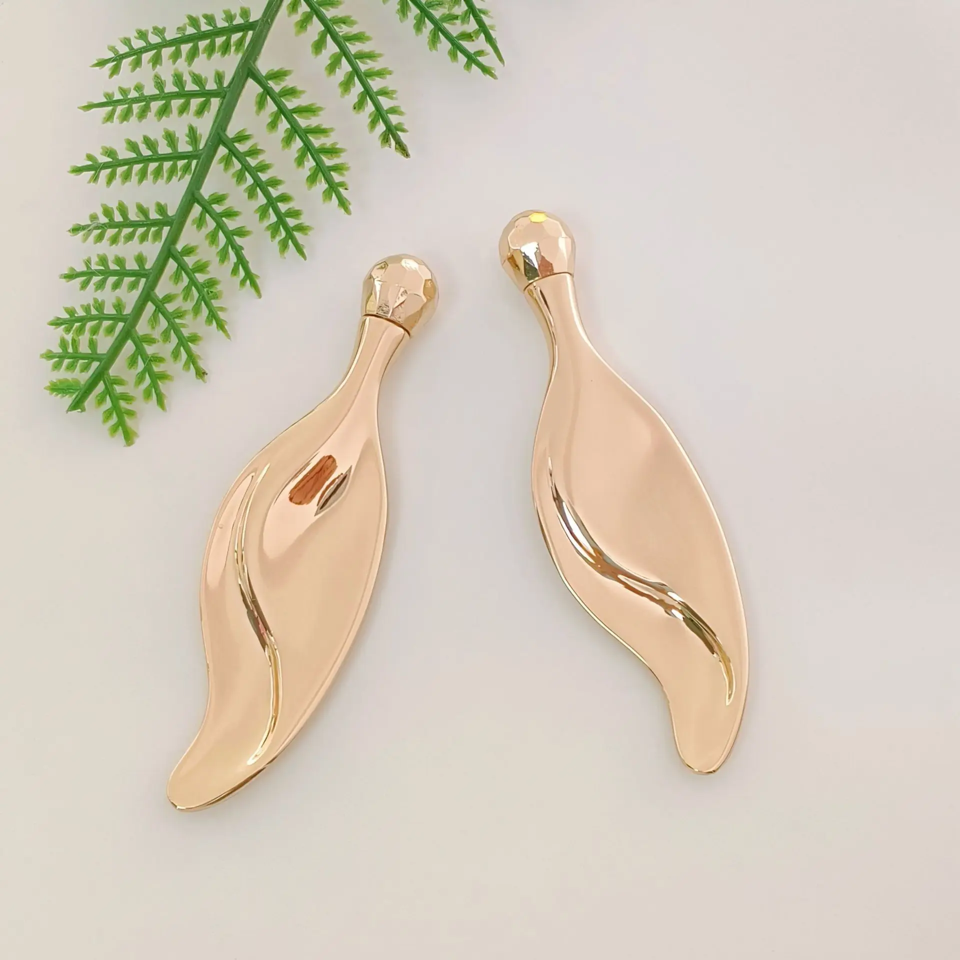 Facial massager guasha tool scraping board zinc alloy mini leaf scraper panel, facial massage board, metal massage guasha board
