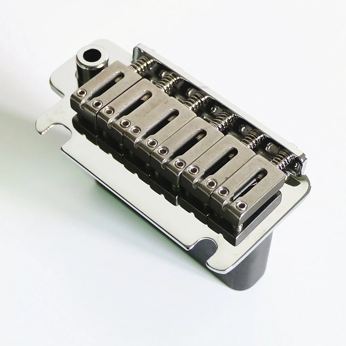 Full Size Stainless Steel Block ST Guitar Bridge Tremolo in Chrome Color with 52.5mm String Spacing
