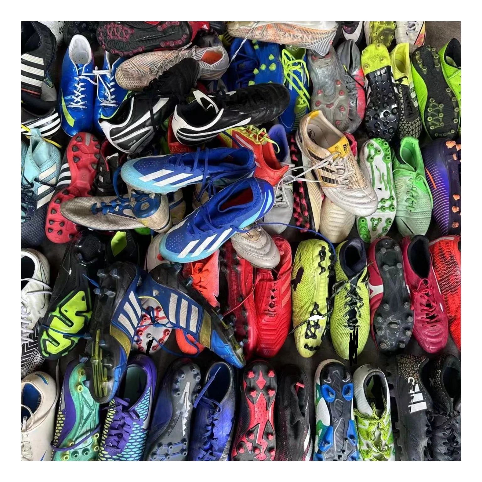 S24 S25 Wholesale used brand soccer football shoe boots high quality second hand sports shoes