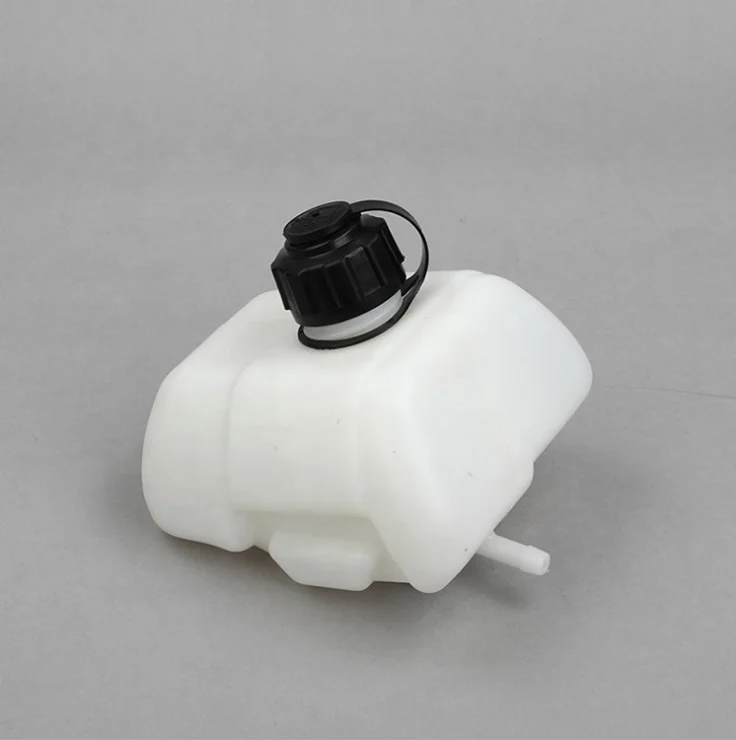 Plastic Garden Gasoline Pot Lawn Mower Oil Pot Hedgerow Oil Can/Ground Drill Oil Can Mower Accessories