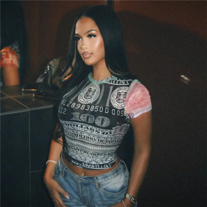 Женские узкие топы с круглым вырезом